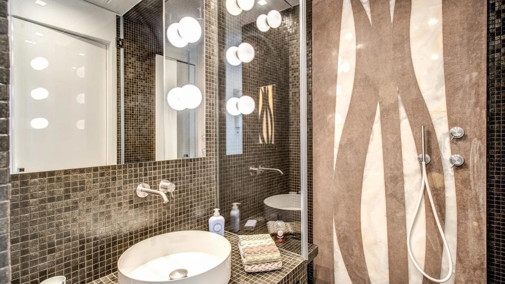 Stunning Venetian Apartment By Biennale Gardens 0*, Velence