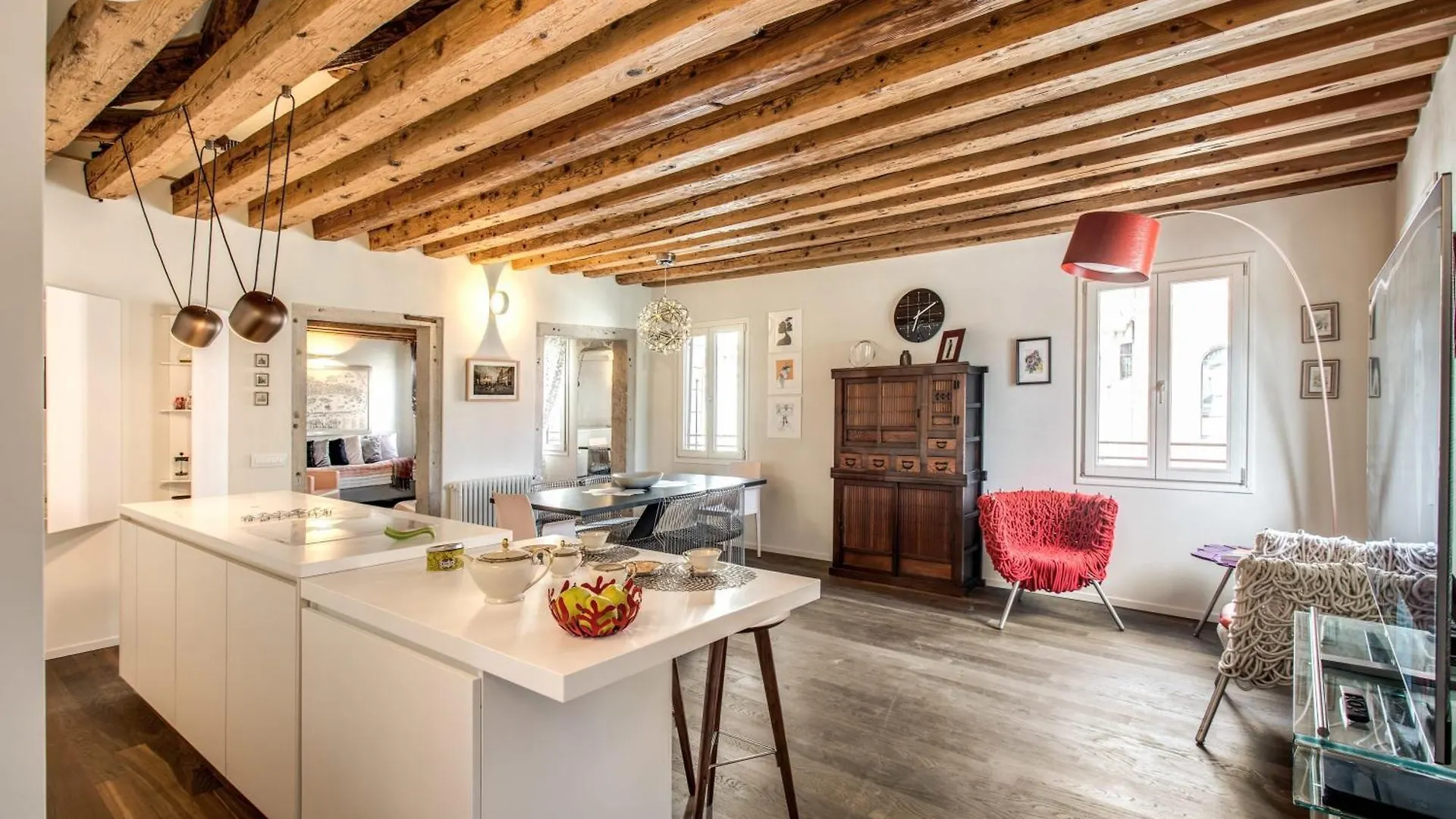 Stunning Venetian Apartment By Biennale Gardens Velence