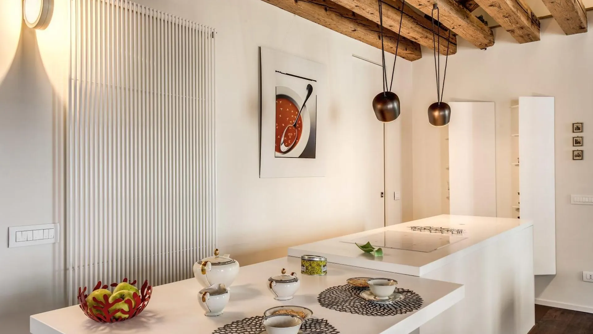 Stunning Venetian Apartment By Biennale Gardens